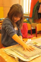 /album/a22-3-vytvarna-dilna-rucni-vyroba-papiru/rucni-vyroba-papiru-2-jpg/